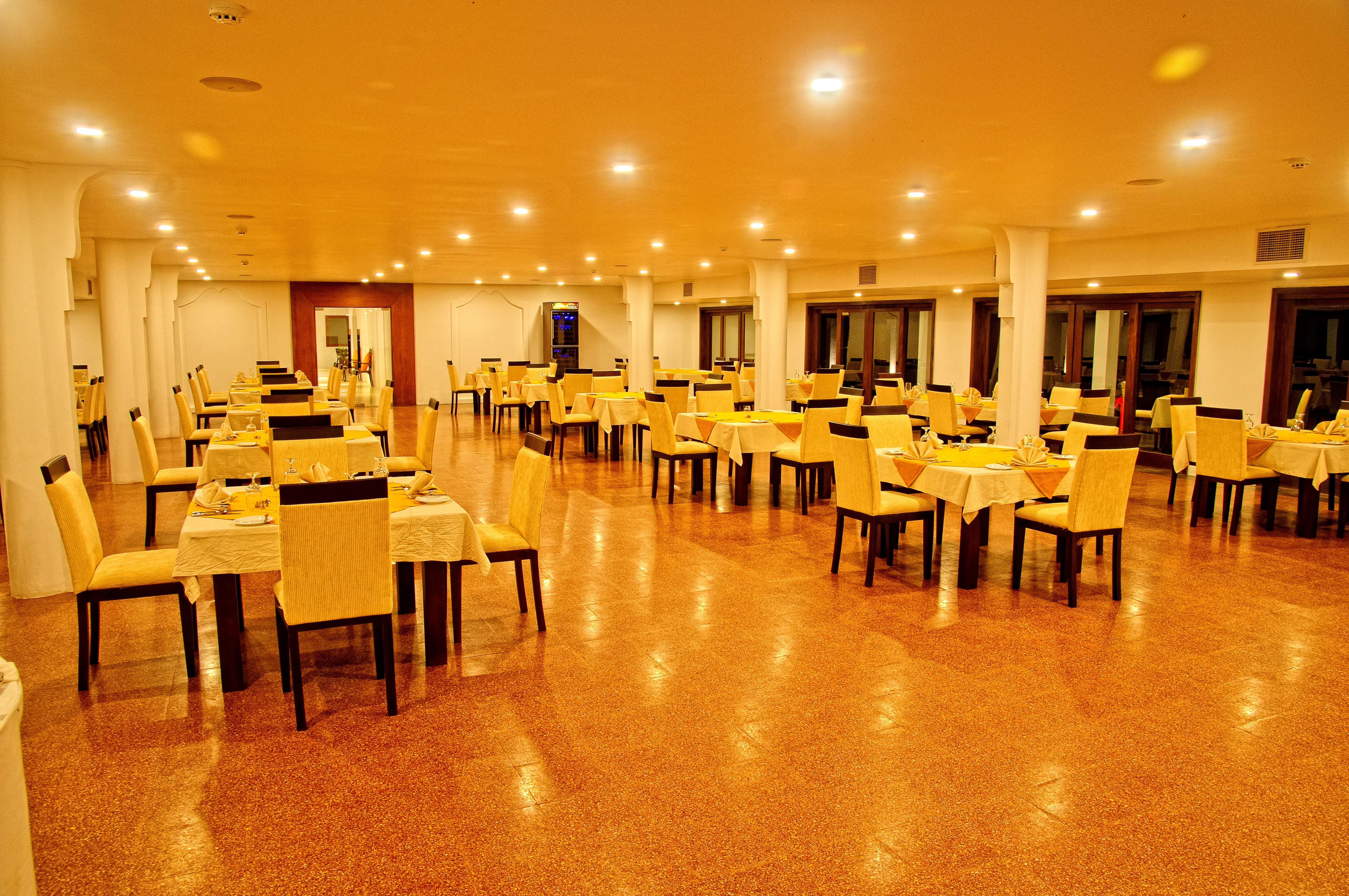 Rajarata Hotel Anuradhapura Zewnętrze zdjęcie