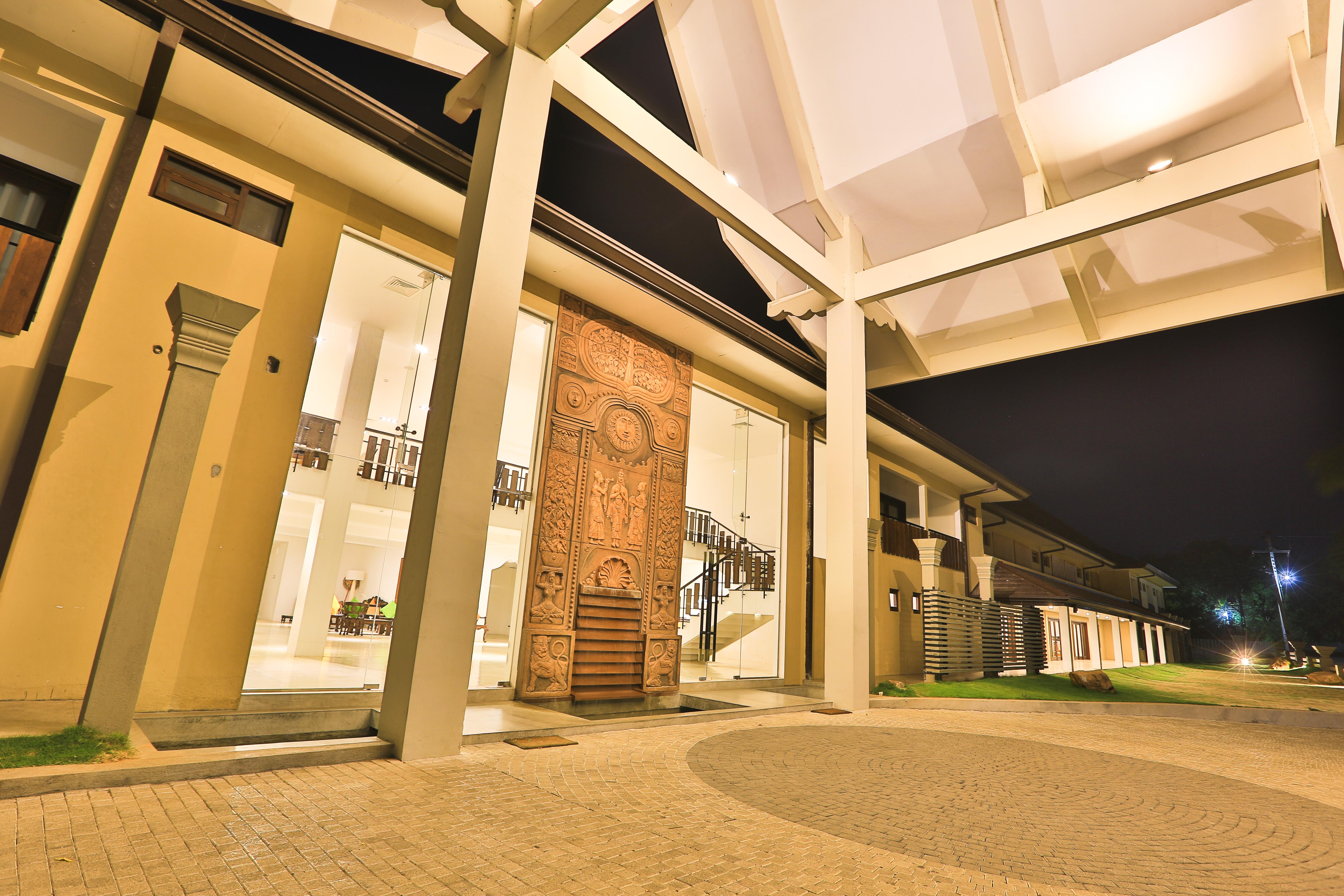 Rajarata Hotel Anuradhapura Zewnętrze zdjęcie