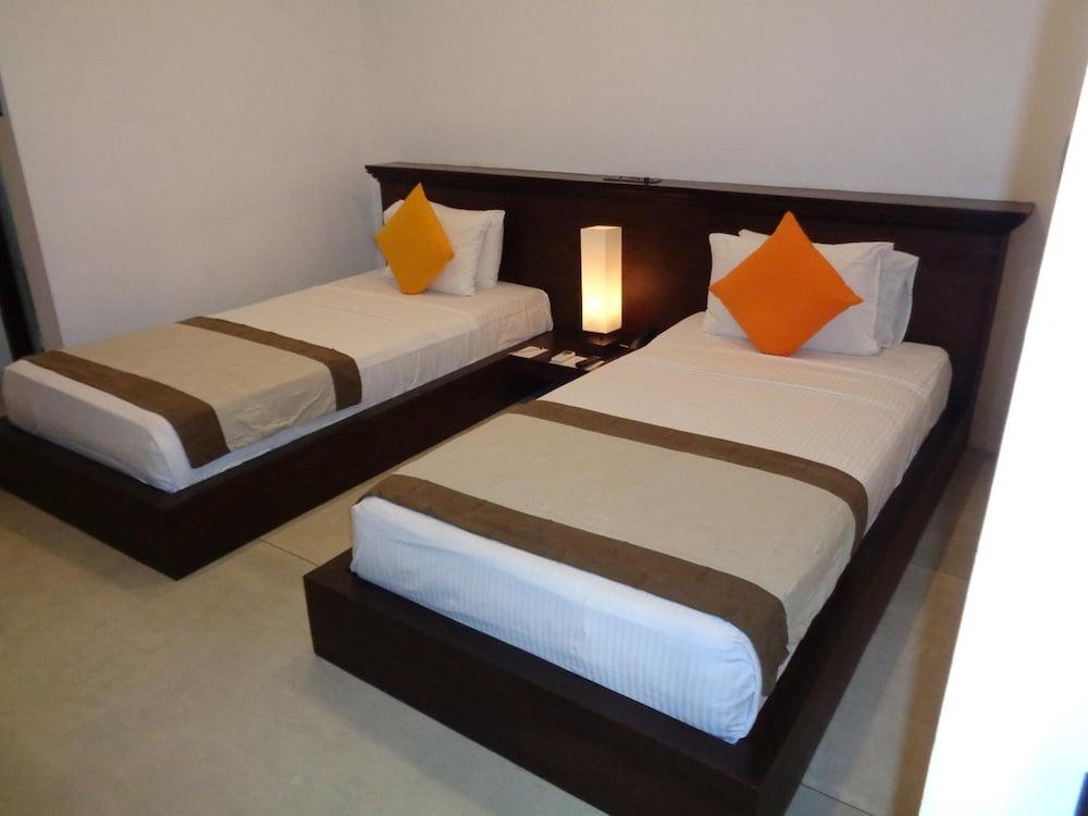 Rajarata Hotel Anuradhapura Zewnętrze zdjęcie