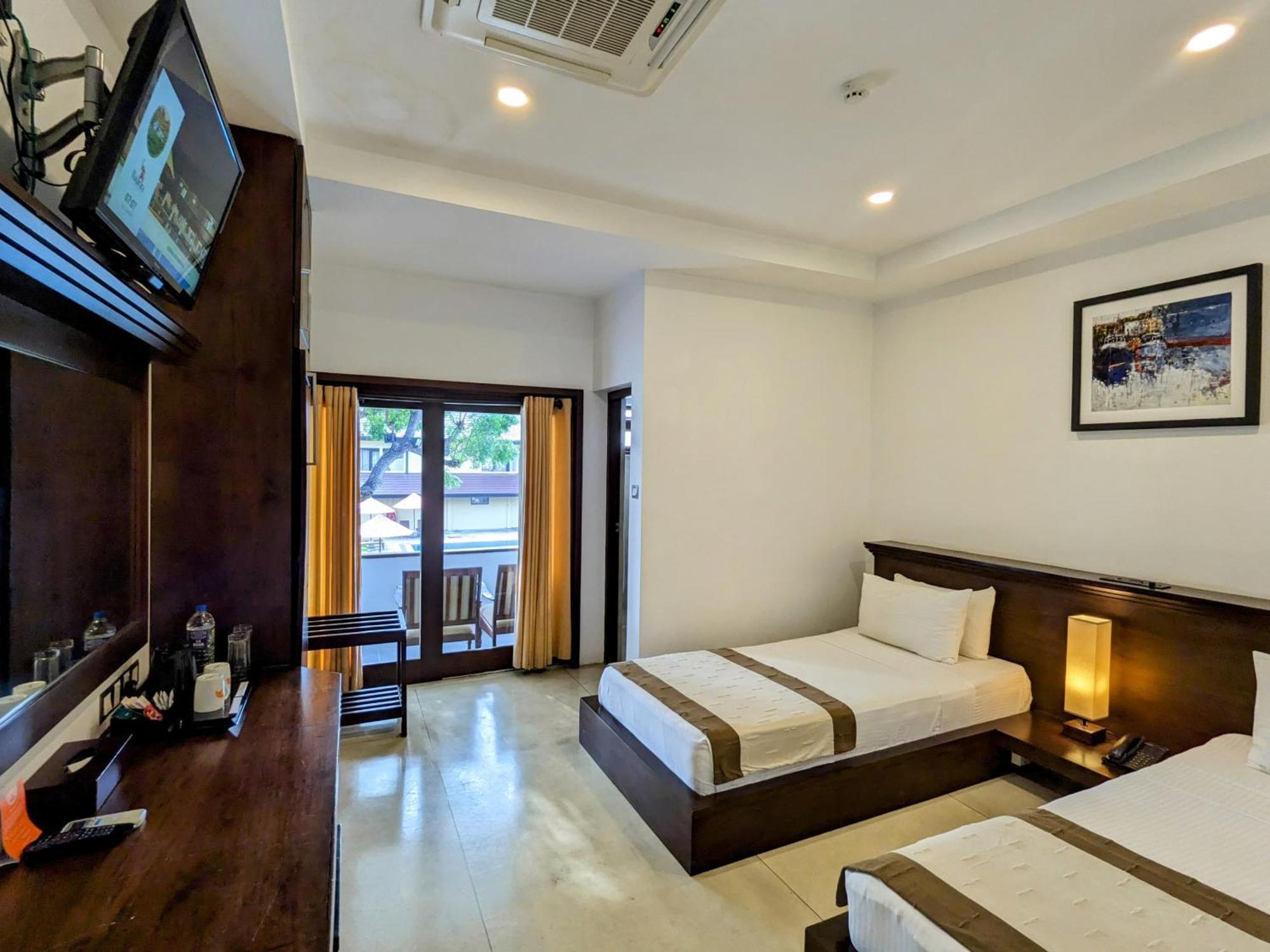 Rajarata Hotel Anuradhapura Zewnętrze zdjęcie
