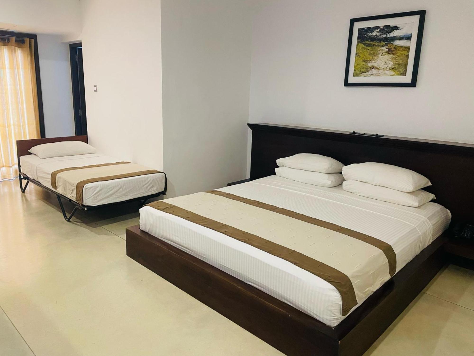 Rajarata Hotel Anuradhapura Zewnętrze zdjęcie