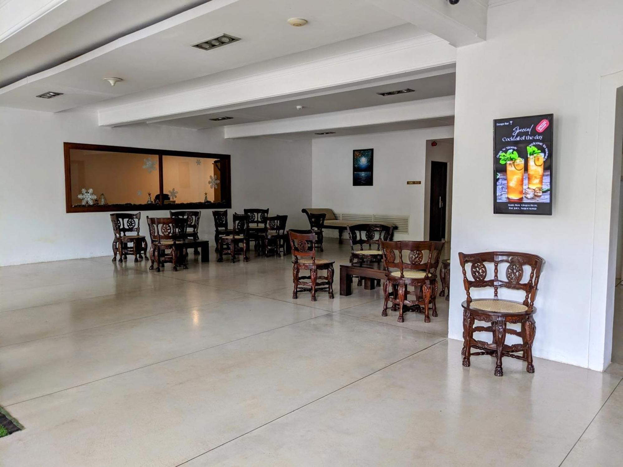 Rajarata Hotel Anuradhapura Zewnętrze zdjęcie
